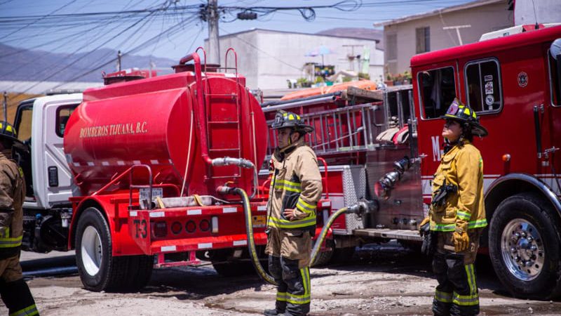 Fuerte incendio en vivienda de dos pisos del Fraccionamiento Villas del Real 4ta sección