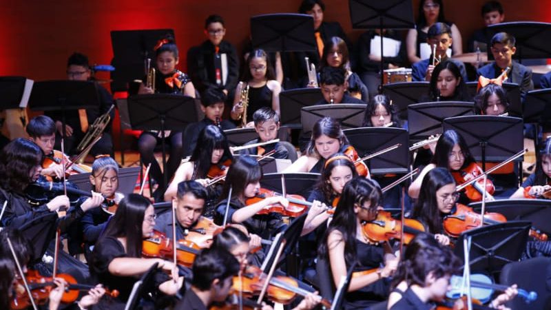 Reconoce Gobernadora Marina del Pilar a jóvenes músicos de BC en intercambio cultural»