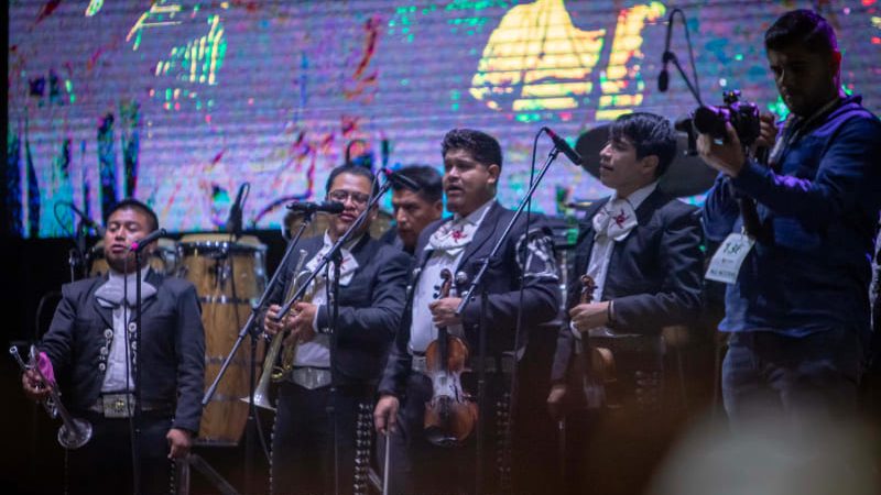 Miles asisten al concierto gratuito de La Original Banda El Limón por el aniversario de Tijuana