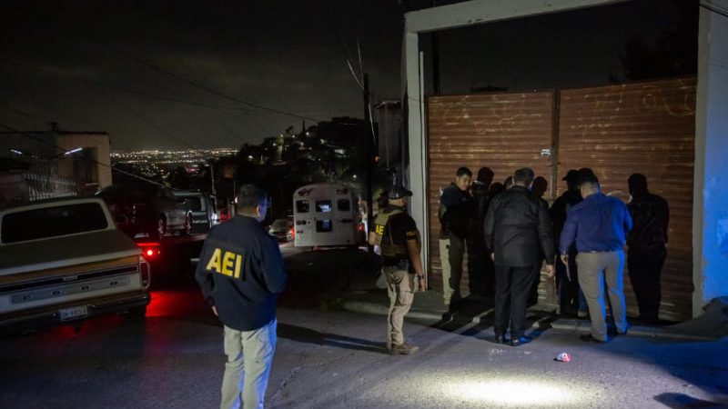 Fiscalia recupera camión de la “Prepa” Lázaro, robado esta semana
