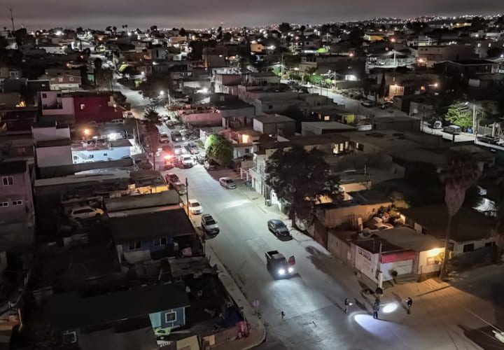 Policía municipal de Rosarito resulta herido tras ataque armado frente a su domicilio