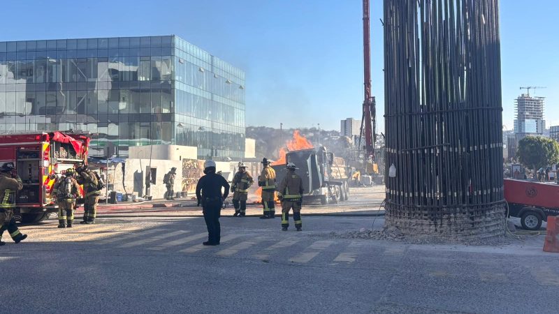 Explosión frente al hospital SIMNSA