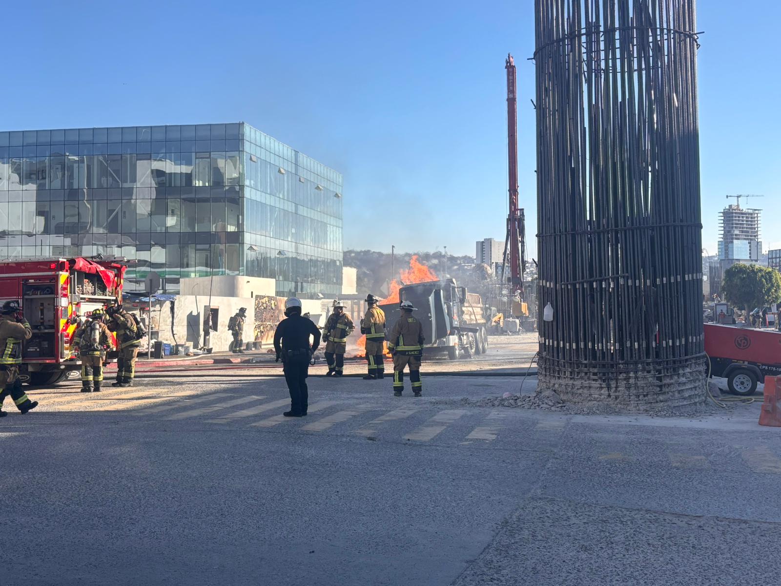 Explosión frente al hospital SIMNSA