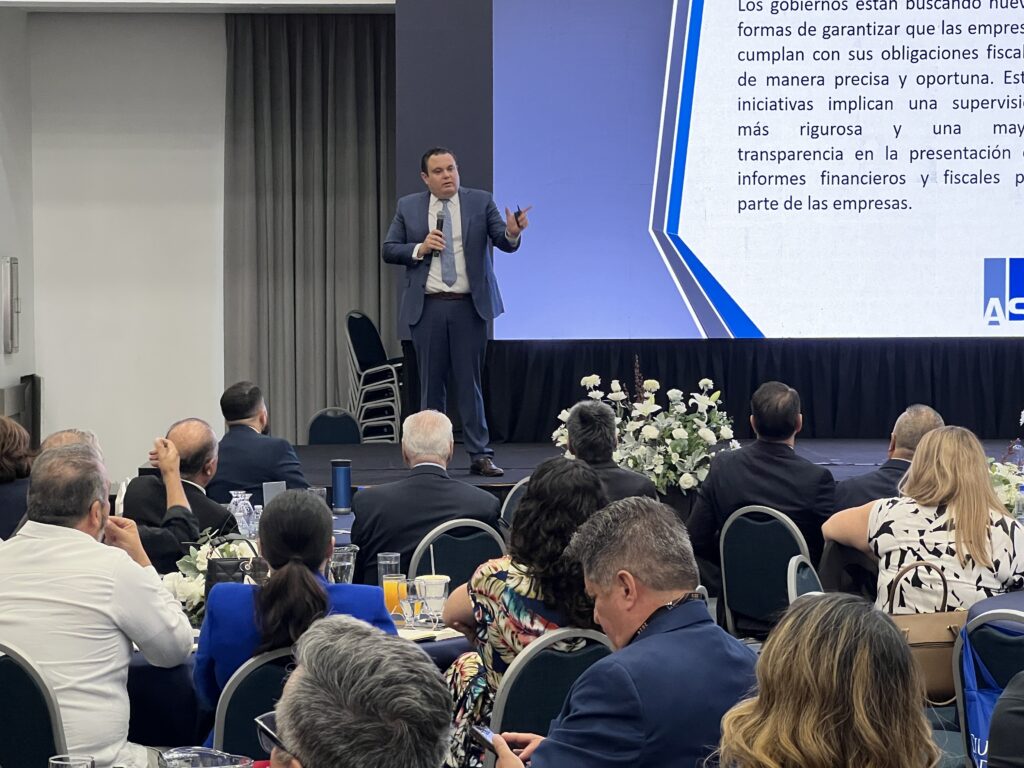 Moderniza SAT su Oficina Virtual con atención por videollamada