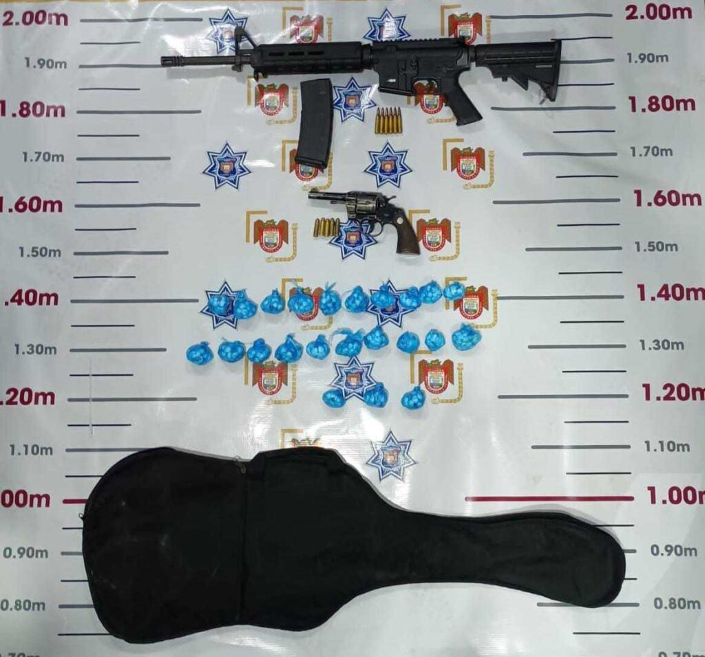Asegura SSPCM a dos personas con armas y más de 650 dosis de sustancias prohibidas