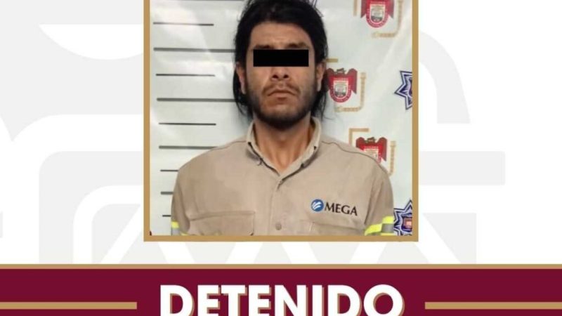 Aseguran agentes municipales a hombre en posesión de fusil de asalto