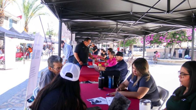 Román Cota acerca el Gobierno a la gente en jornada ciudadana