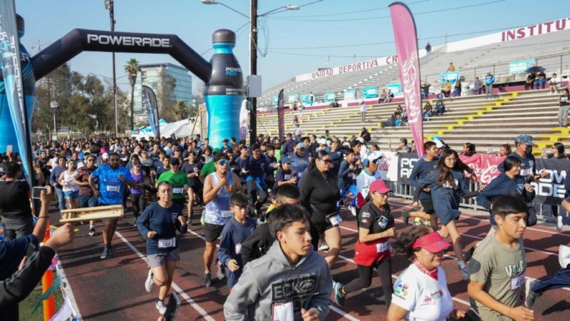 Conmemoran 65 aniversario de la Policía Juvenil con carrera familiar