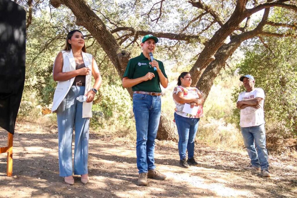 Garantiza Alcalde Román Cota acceso a agua potable en Cerro Alto