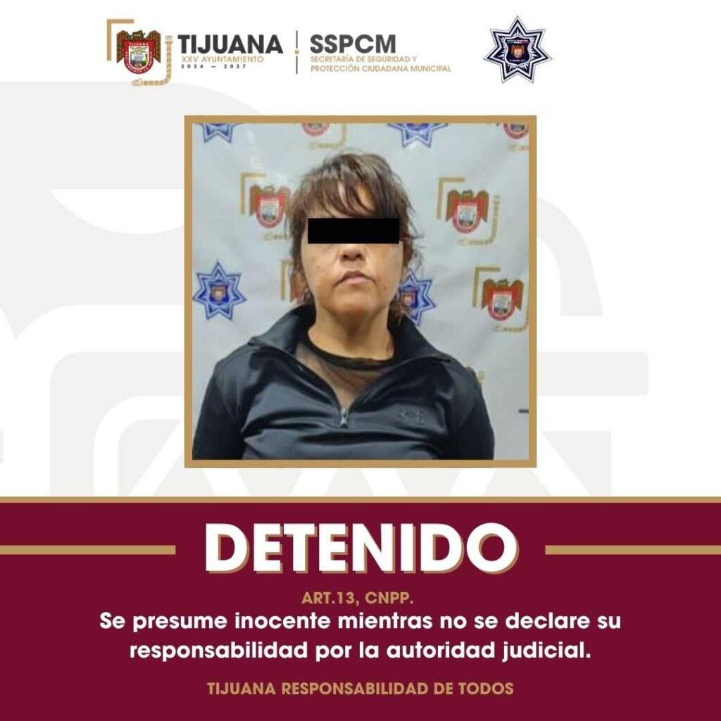 Asegura Policía Municipal a mujer armada tras intento de robo