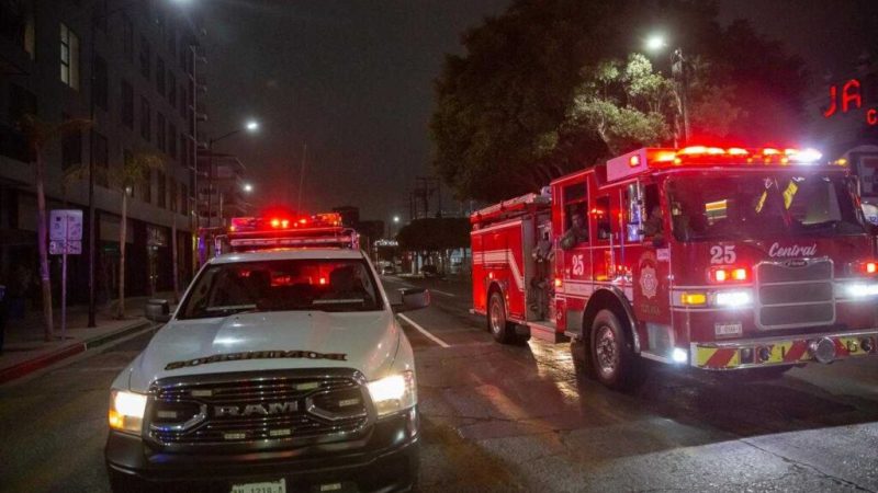 Bomberos atienden conato de incendio en Baristi de la calle 7