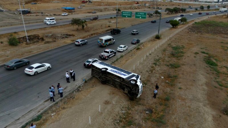 Camión de Settepi se vuelca sobre el 2000