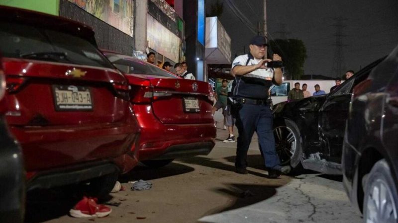 Choque múltiple con atropellados a espaldas de Plaza 2000