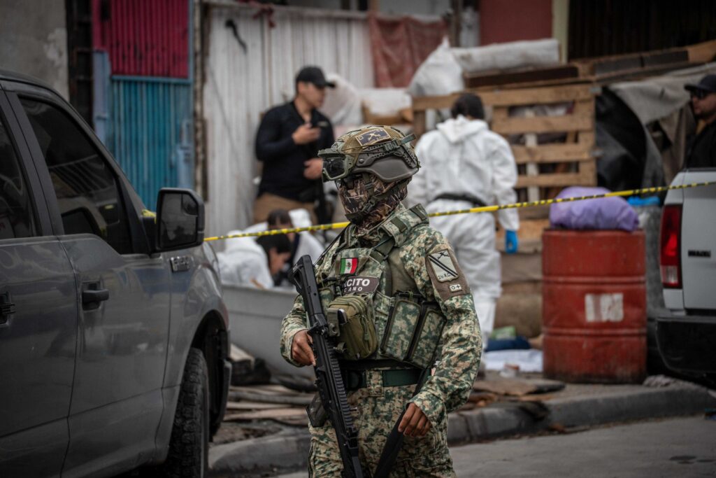 Hallan a hombre sin vida en Camino Verde; presentaba lesión por arma de fuego