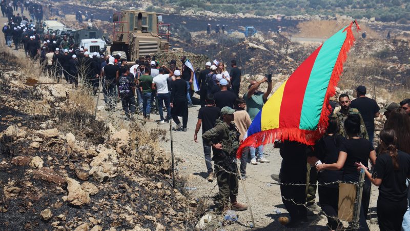 Tensión y reencuentros tras 20 años separados por la valla de los Altos del Golán entre Israel y Siria
