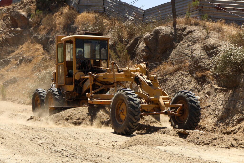INPRODEUR mejora accesos en Rancho Nevado con trabajos de Motoconformado