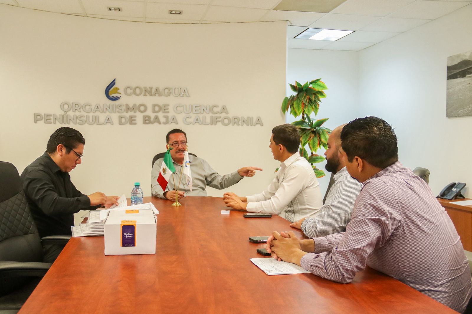 Gobierno de Tecate firma convenio histórico con CONAGUA para la protección del Río Tecate