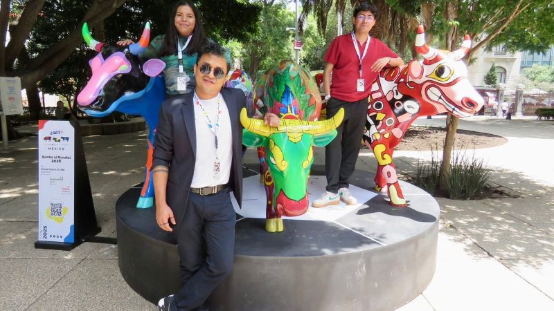 Enrique Chiu Presenta «Así Empieza la Vida» en el CowParade 2025: Una Obra que Nutre la esperanza y celebra a la infancia