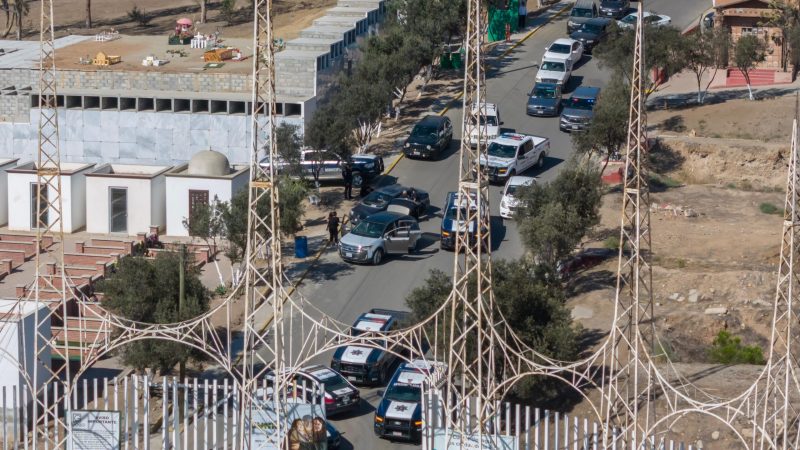 Mega operativo en Panteón Monte de los Olivos