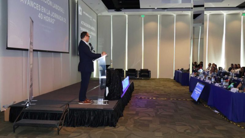Buscan Arhitac y CDT fortalecer análisis del mercado laboral