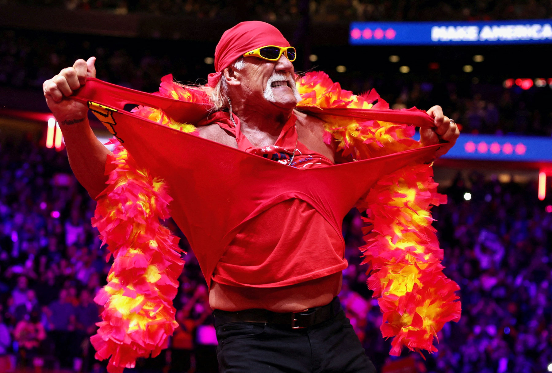 ¿Cuál era la fortuna de Hulk Hogan y cómo se compara con The Rock y John Cena?