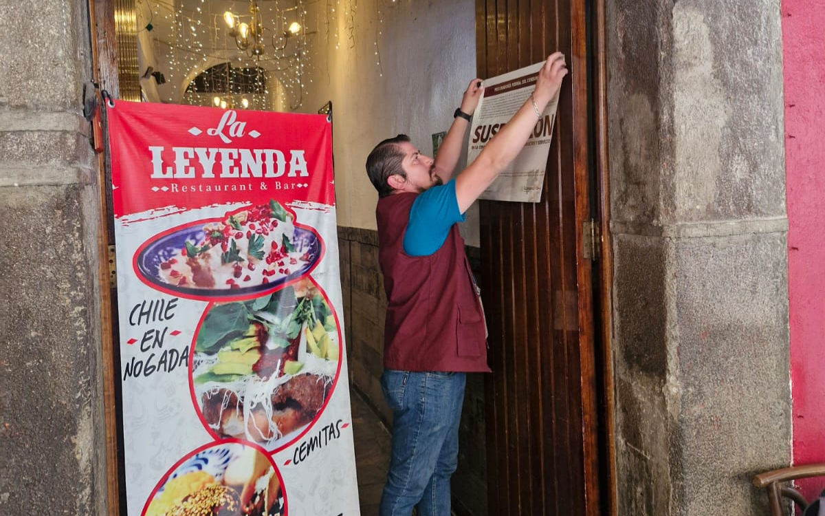 Profeco clausura restaurante que obligaba a pagar propina; la incluían a fuerza