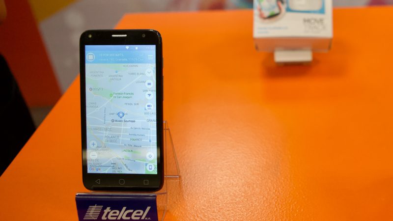 ¿Qué es una tarjeta eSIM y cómo solicitarla en Telcel y AT&T?