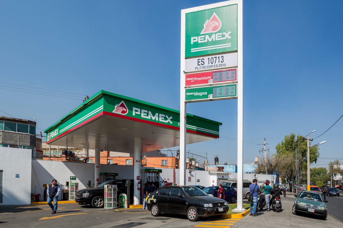 ¿Quién es el dueño de Pemex y cómo ha crecido su deuda en cada sexenio?