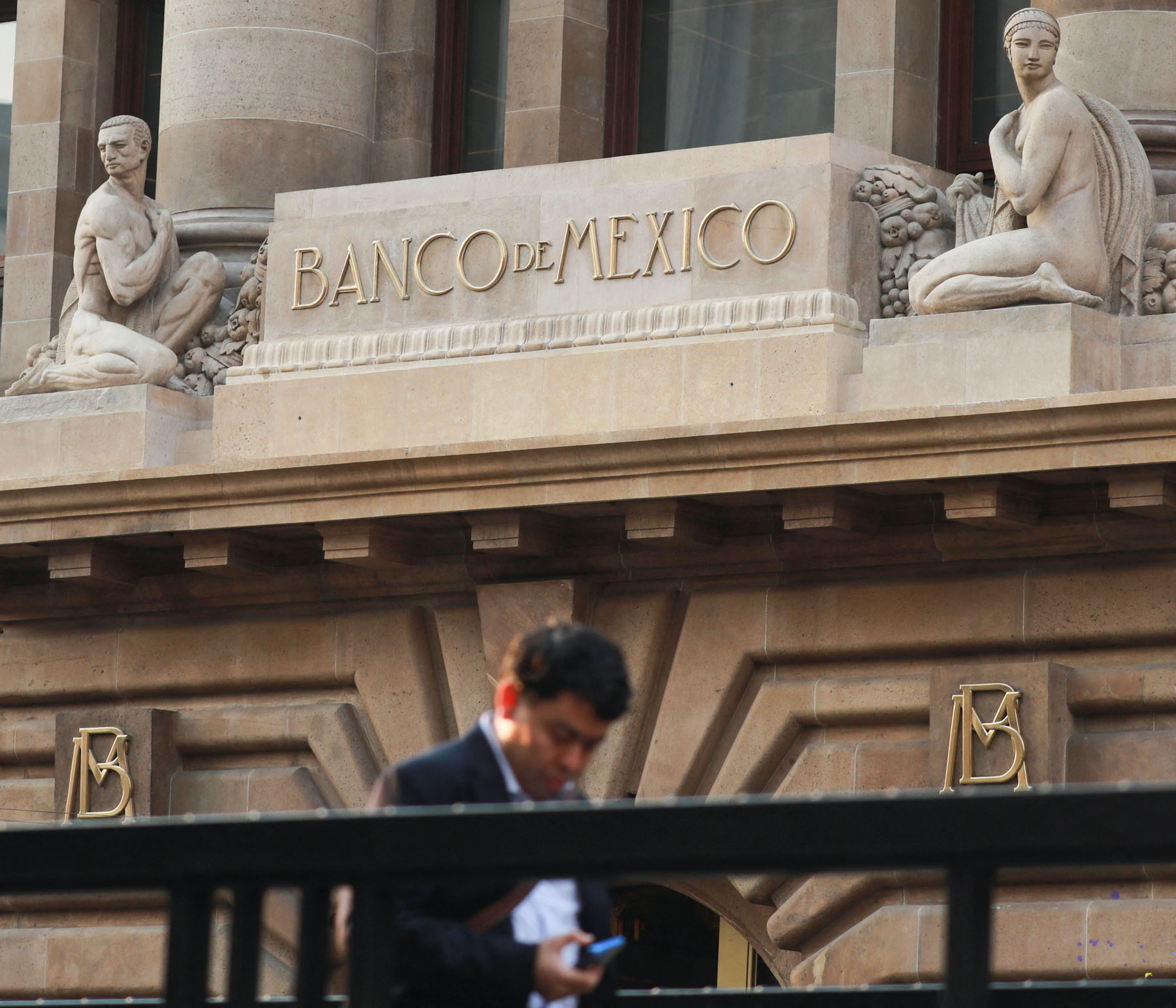 Los Cetes a largo plazo 'destronan' a los demás en rendimientos: dan más del doble de la inflación