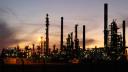 Petróleo abre la semana estable; mercados aguarda reunión Trump-Putin en Alaska