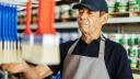 Día del Adulto Mayor: Emprender después de los 50 años, motor de salud y productividad