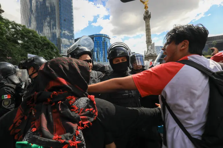 Marcha pro-Palestina en la CDMX finaliza con incidentes menores