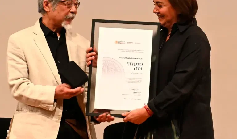 El escultor Kiyoto Ota recibió la Medalla de Bellas Artes 2025