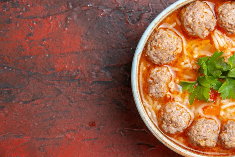 "A darle, que es mole de olla": la historia detrás de los dichos de la cocina mexicana
