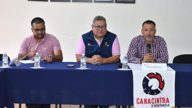 Imparte COEPRIS taller a Pesqueras sobre Certificación de Productos