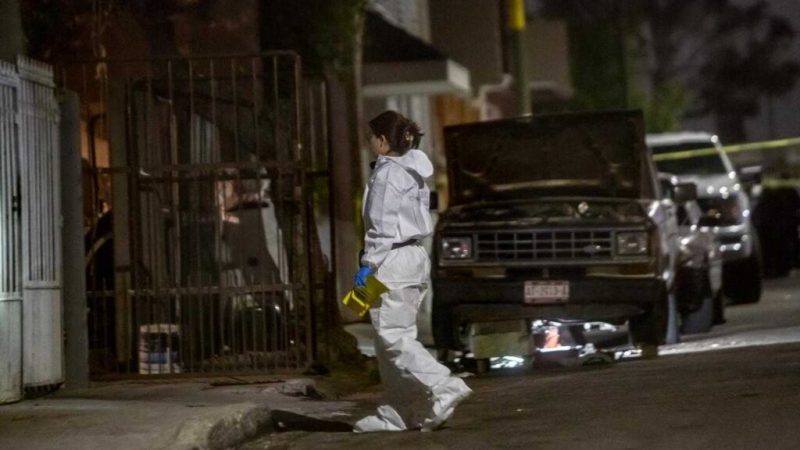 Ataque armado en taller mecánico deja un muerto y un lesionado