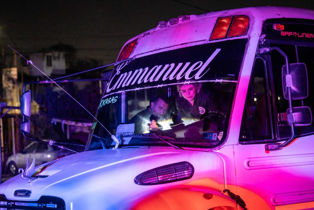 Muere niño atropellado por camión de transporte de personal en Terrazas del Valle