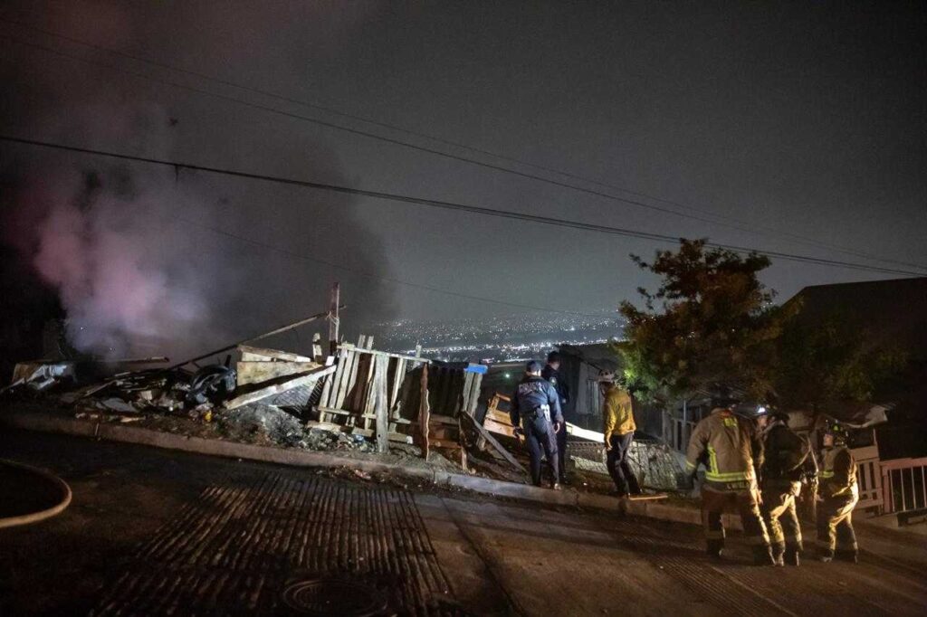 Se incendian dos viviendas en la colonia Emperadores
