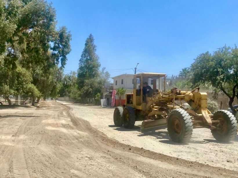Gobierno de Tecate inicia programa de motoconformado en valle de las palmas