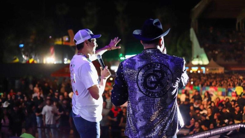 13 mil viven una noche inolvidable en el segundo día de la Feria Tecate en Marcha