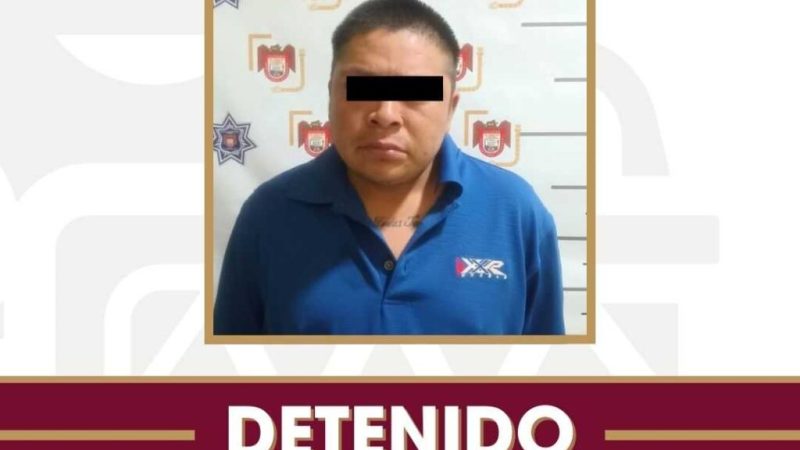 Arresta Policía Municipal a hombre por agredir y amenazar con un cuchillo a su pareja