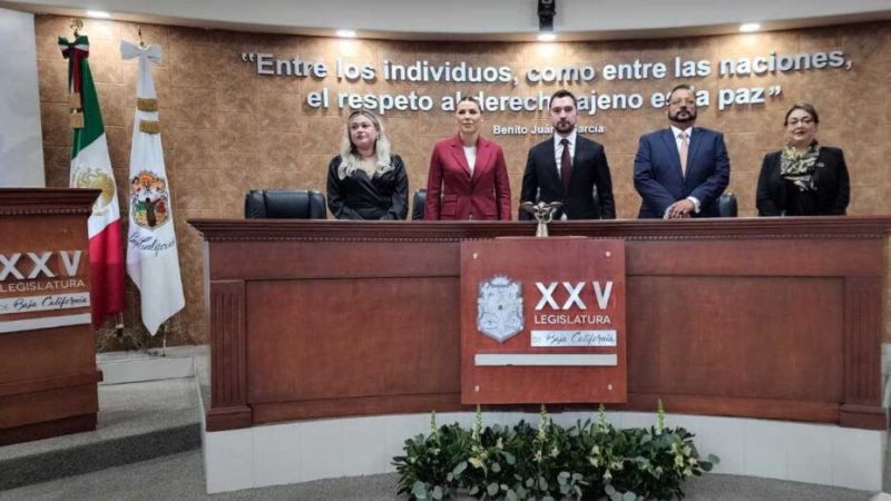 Congreso de Baja California conmemora su origen constitucional en sesión solemne