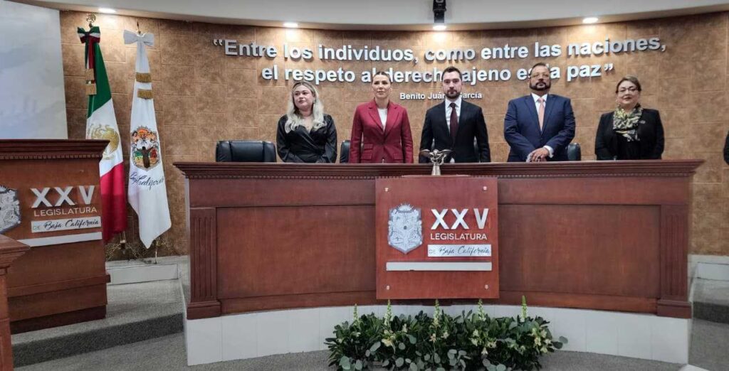 Congreso de Baja California conmemora su origen constitucional en sesión solemne