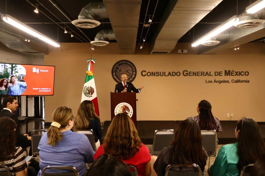 Tecate se promueve como destino turístico en el consulado Mexicano de los Ángeles