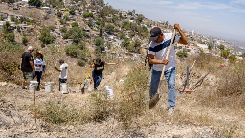 Colocan lápida en memoria de Germán Santoyo a un año de su desaparición