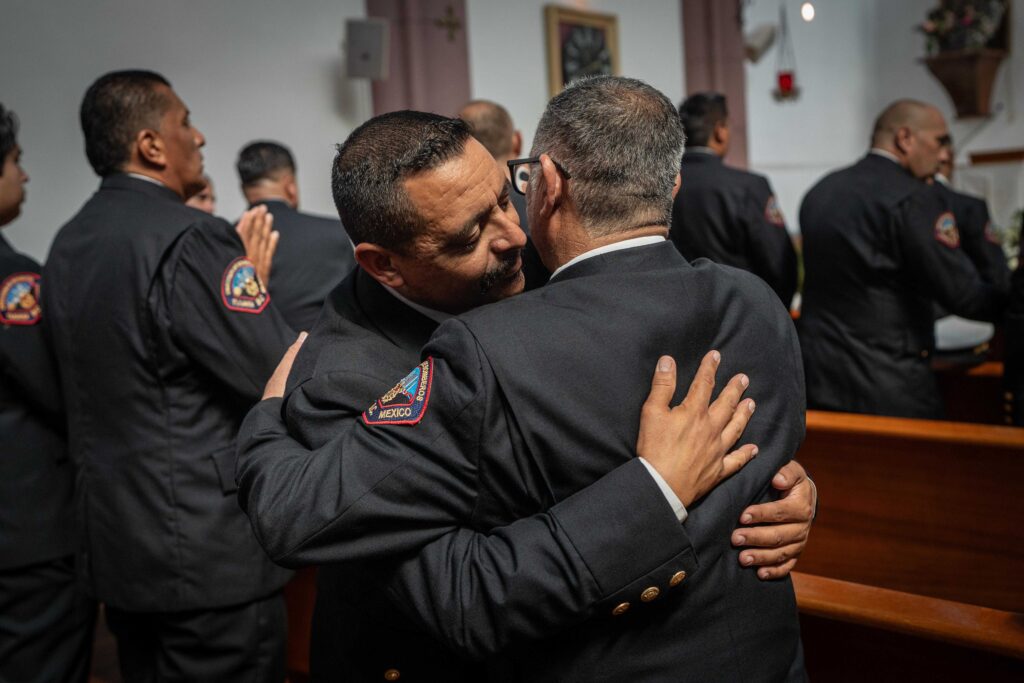 Bomberos de Tijuana celebran su día y el aniversario 103 con misa conmemorativa