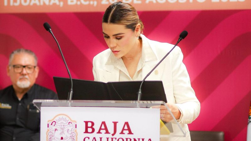 Firma Gobernadora Marina del Pilar iniciativa contra el halconeo y el uso delictivo de cámaras