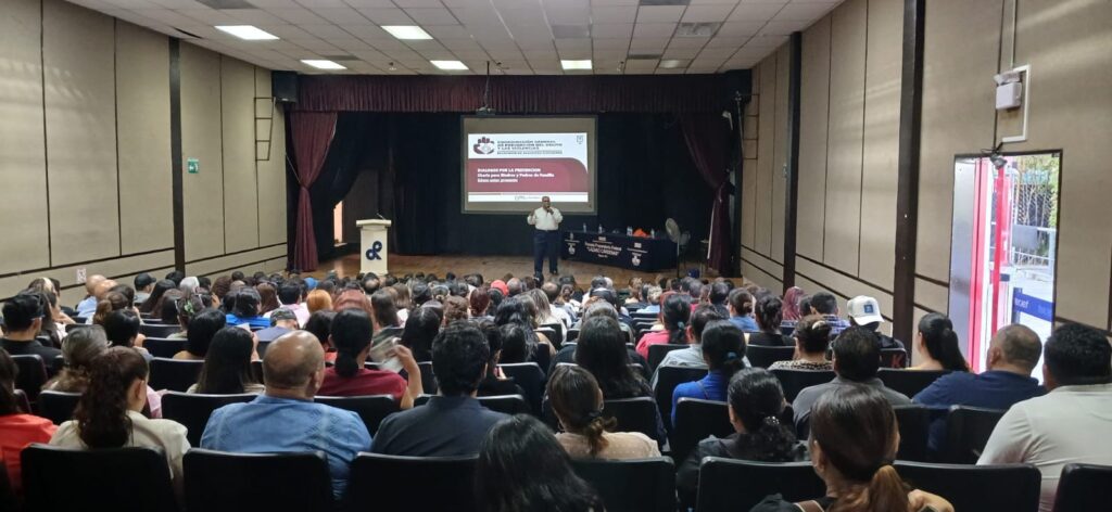 La Fiscalía General del Estado fortalece vínculo con estudiantes de la Preparatoria Federal Lázaro Cárdenas