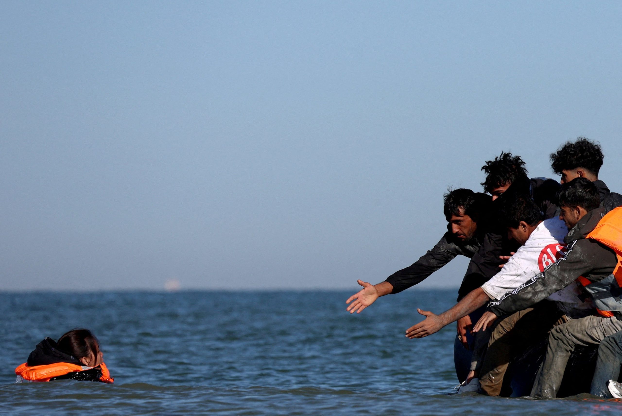 Diez años de la ‘crisis de los migrantes’ en Europa: la derecha busca el antídoto ante los ultras
