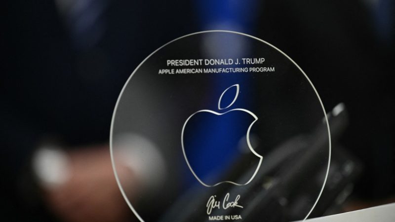 Oro, un avión y nominaciones al Nobel, ¿qué regalos recibe Donald Trump?